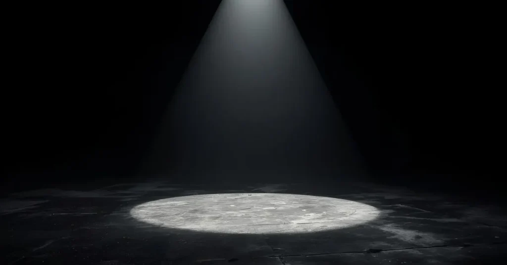 Night as a quiet stage for the moon